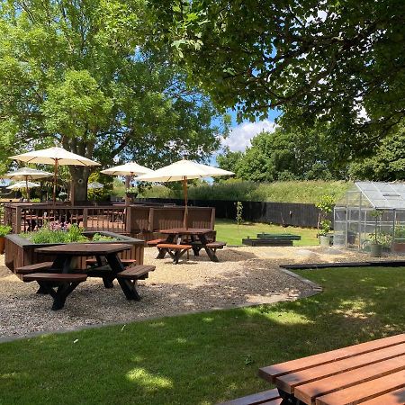 The Congresbury Arms Hotel Exterior photo